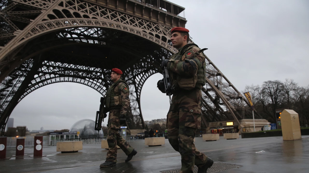 Франция облекчава прогресивно COVID рестрикциите от 2 февруари Това обяви френският