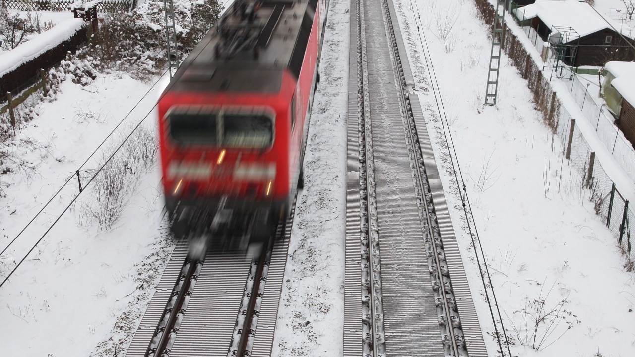 Пътник показа смразяващи кадри от влака Варна - София
