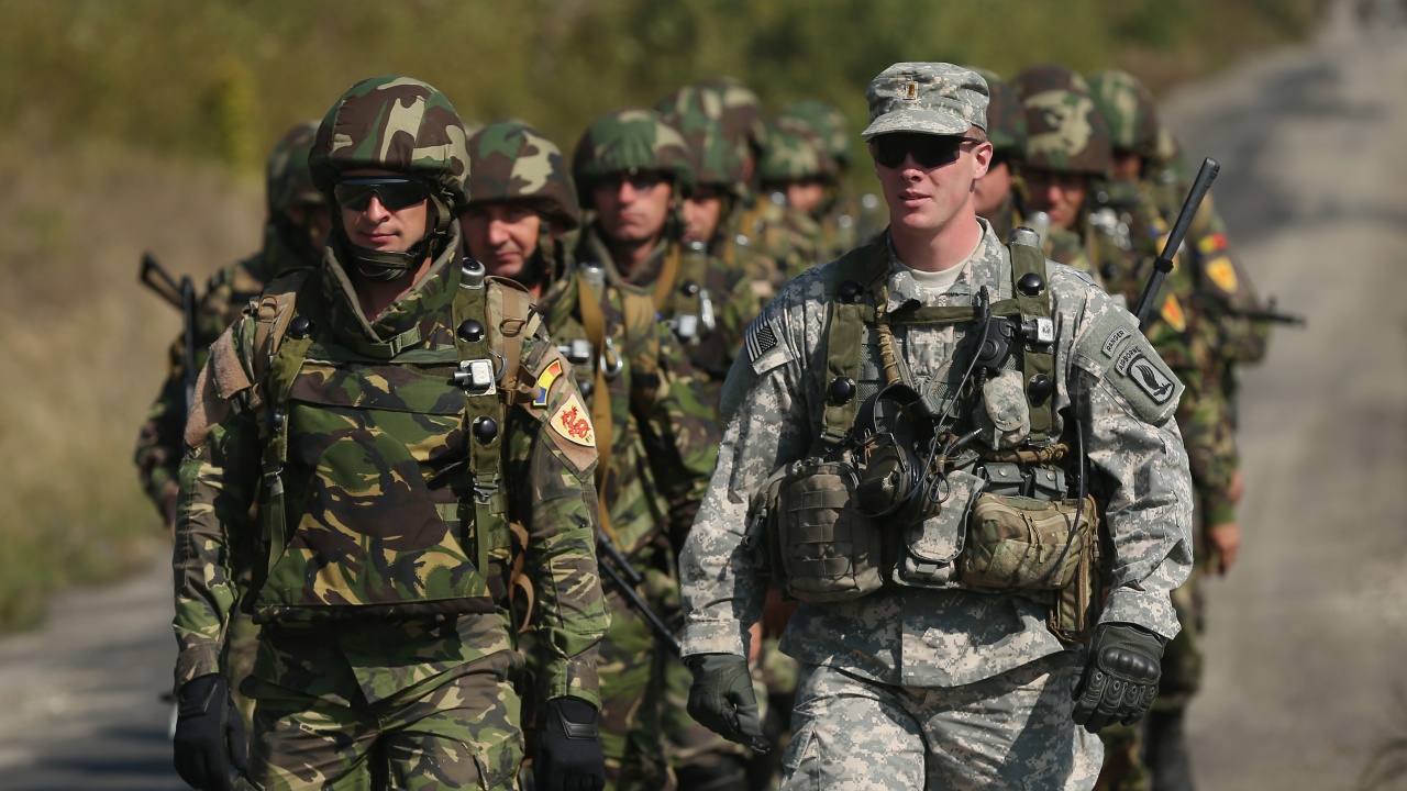 САЩ с 8500 войници в повишена готовност за изпращане в Европа в подкрепа на НАТО
