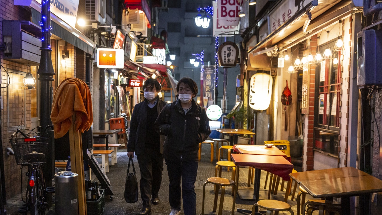 Япония увеличи двойно префектурите, където са в сила строги ограничения заради коронавируса