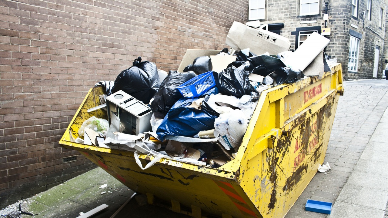 Букурещ е заплашен от криза с боклука