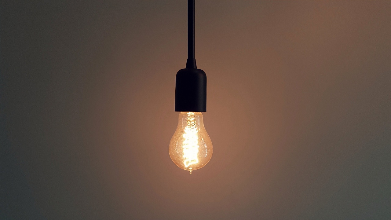 В Долна Митрополия въвеждат режим на тока за уличното осветление