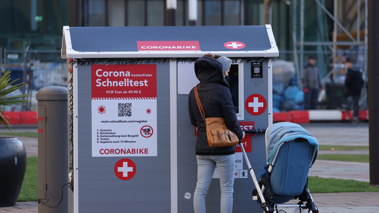 Германия регистрира близо 120 хил. нови случая на коронавирус