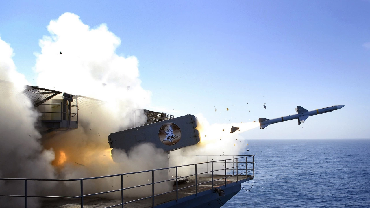 Руски бойни кораби тренираха стрелби срещу въздушни и морски цели