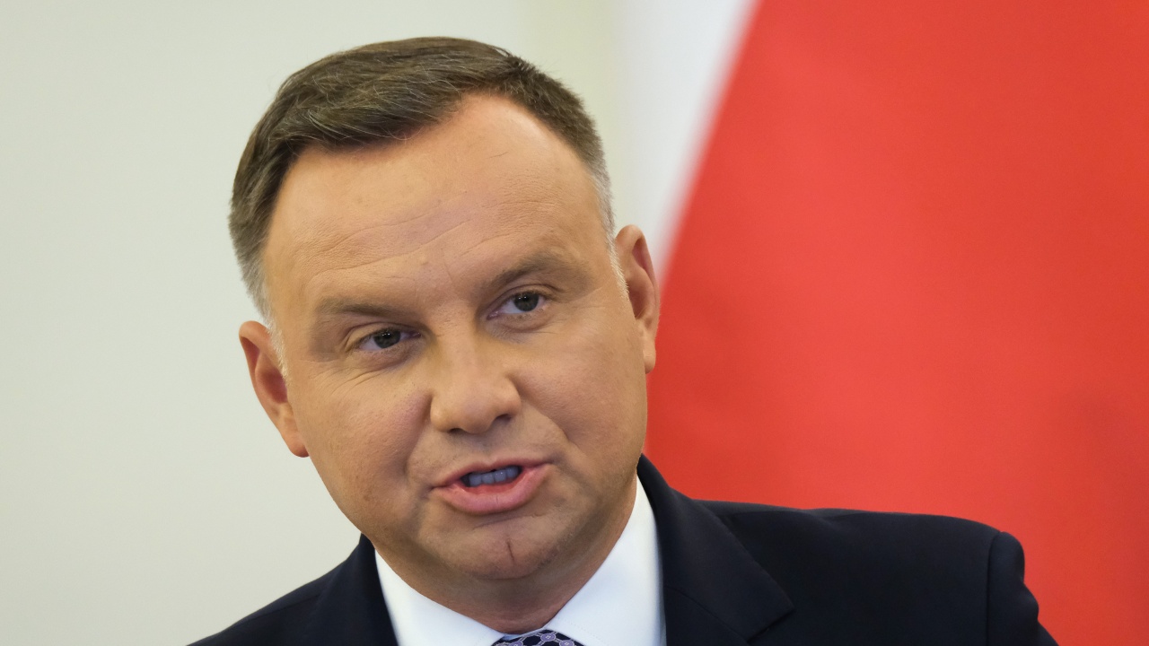 Полският президент внася законопроект за разпускане на спорната Дисциплинарна камара към Върховния съд