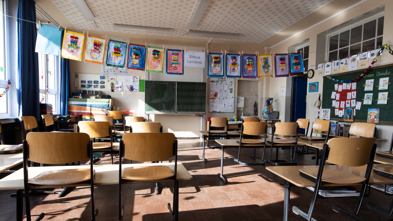  Паралелките от 5 до 12 клас в Ловешка област минават на ротационен принцип на образование 