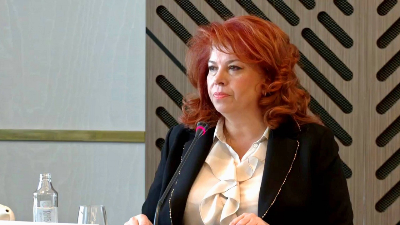 Илияна Йотова: Истинските политически лидери не са наблюдатели на политическите процеси