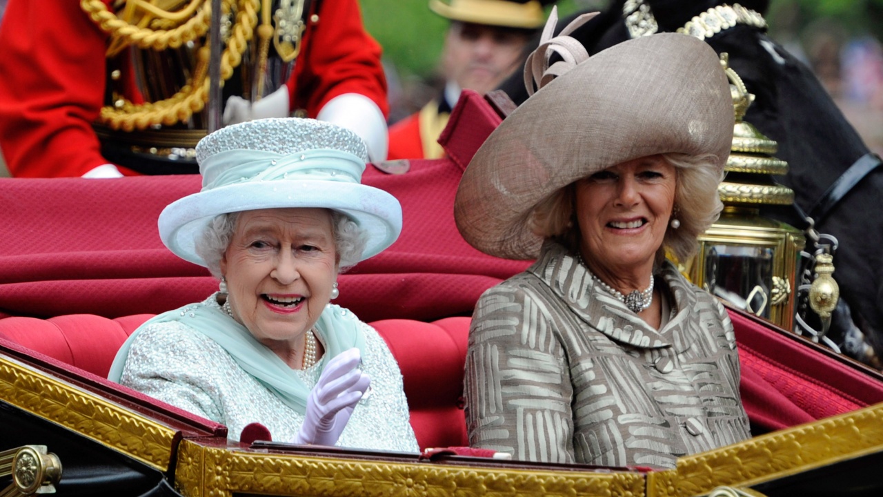 Елизабет II иска Камила да бъде кралица консорт