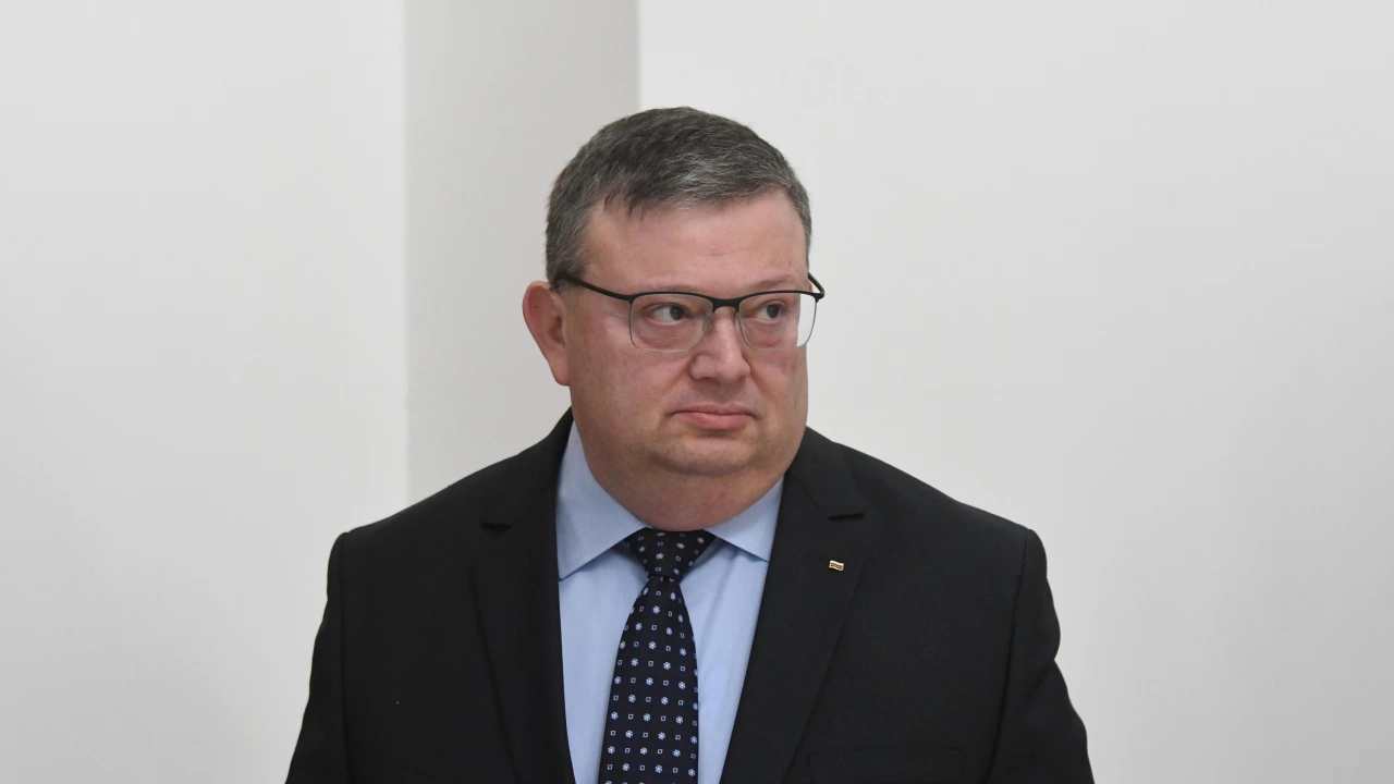 Бившият председател на КПКОНПИ Сотир Цацаров Сотир Цацаров е роден