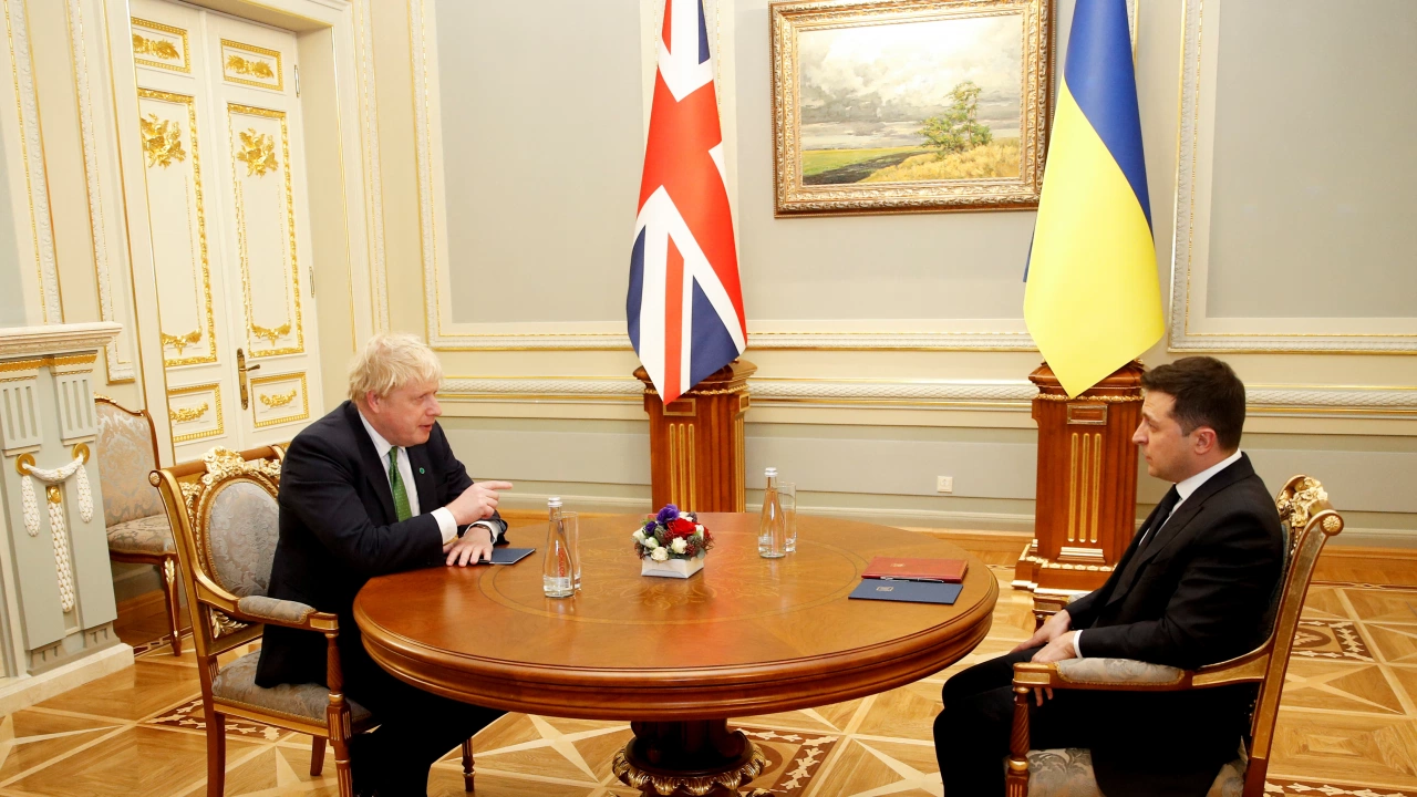 Пристигналият в Киев британски премиер Борис ДжонсънБорис Джонсън е британски