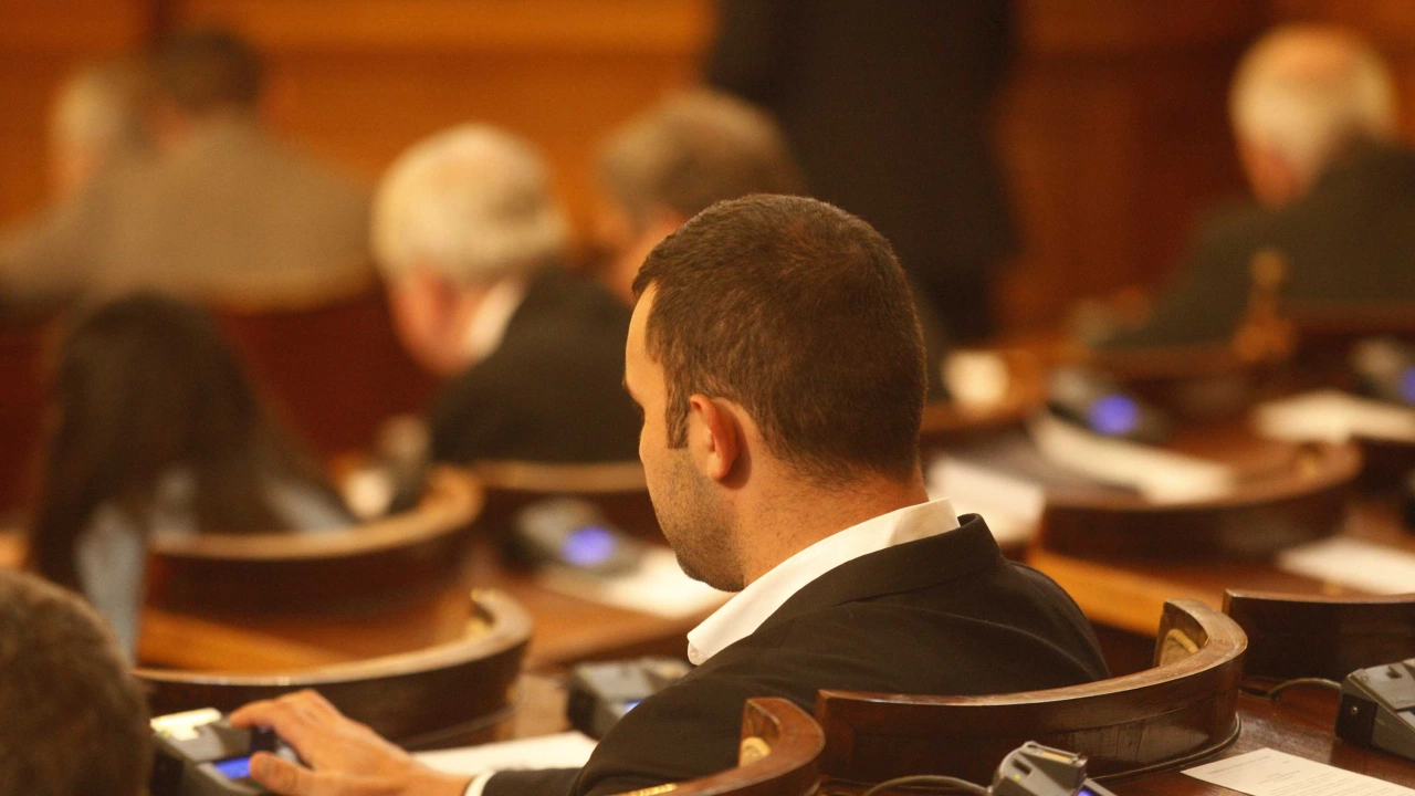 Народното събрание прие на първо четене законопроект за покритите облигации В