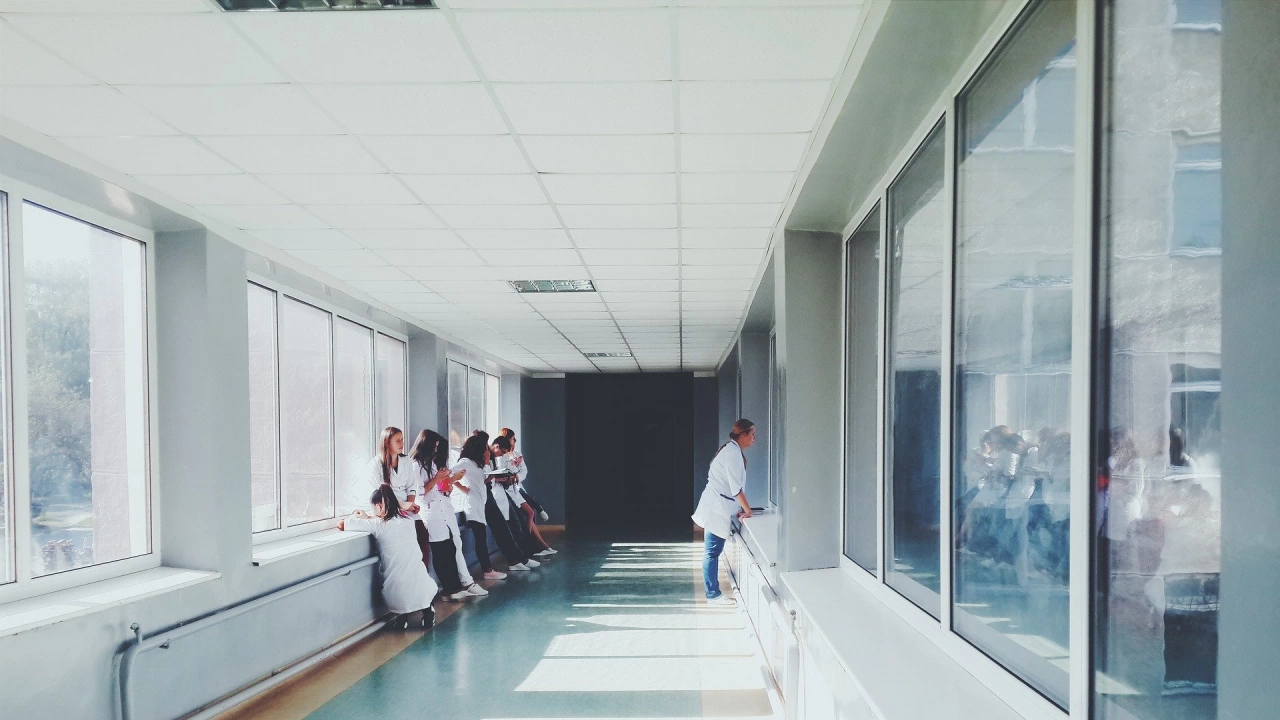 Високи сметки за ток в болниците Лечебното заведение в Пазарджик успява
