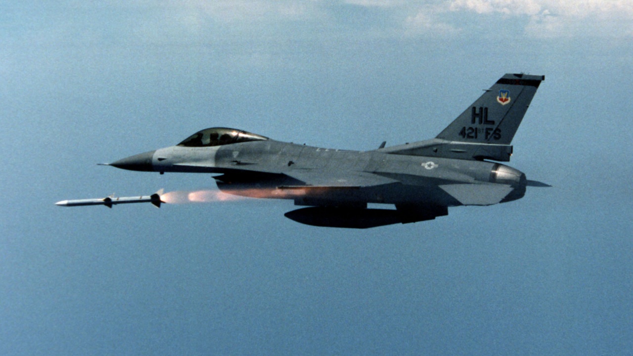 САЩ одобриха продажбата на 36 изтребителя F-15 на Индонезия за