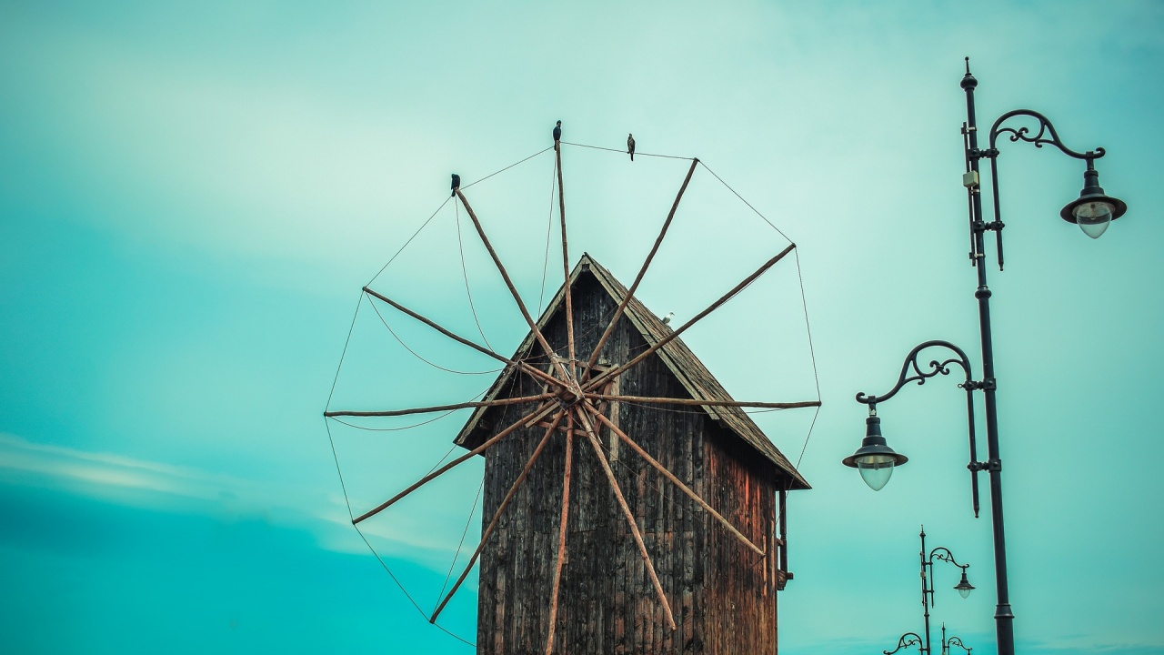 Реставрират вятърната мелница в Несебър