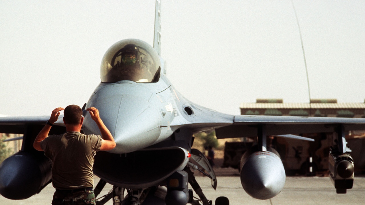 Ескадрила изтребители F-16 се мести от Германия в Румъния 
