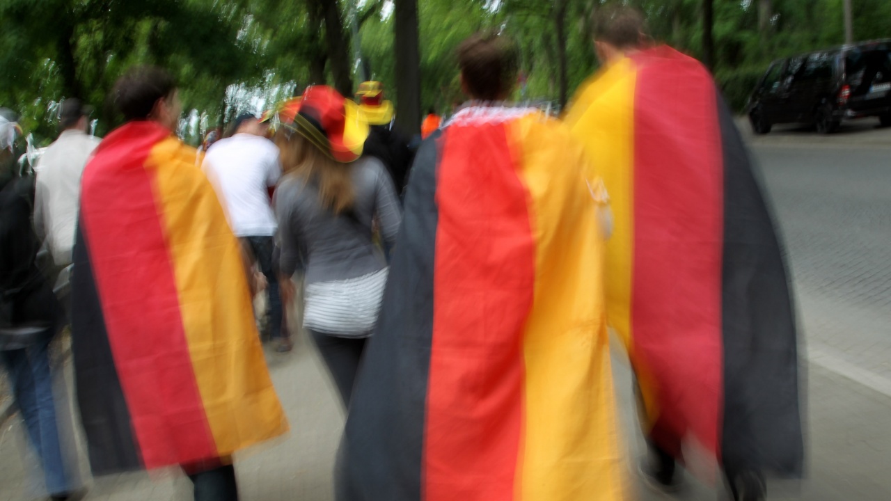  Германското държавно управление посъветва жителите си да изоставен Украйна 