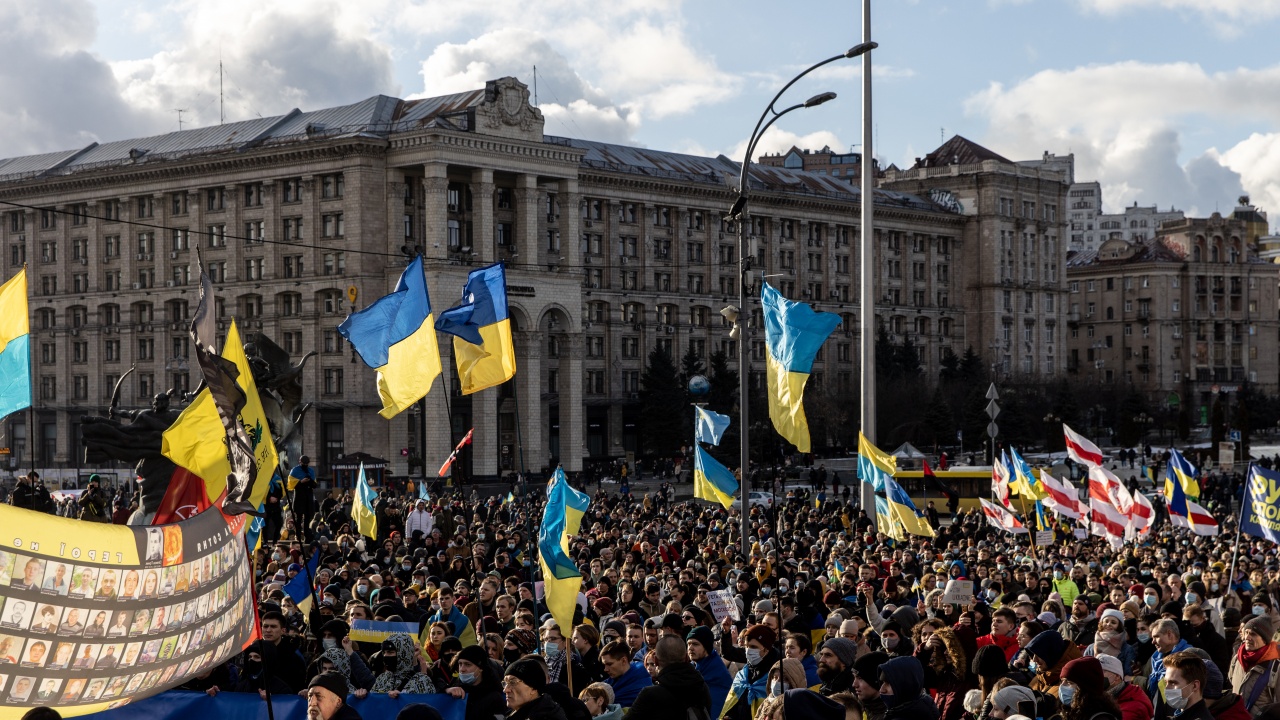  Хиляди излязоха на шествие в Киев, с цел да покажат единение пред съветската опасност 
