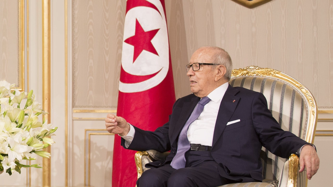 Президентът на Тунис Каис Сайед обяви план за разпускане на