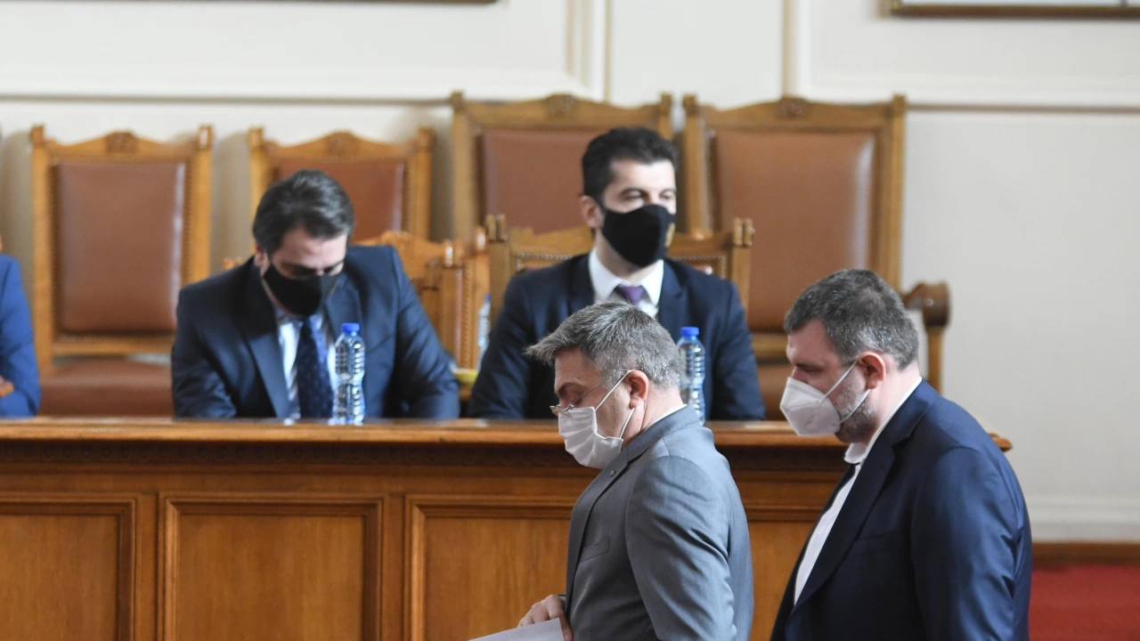 дава правосъдния министър Надежда Йорданова на главния прокурор Причината изказване