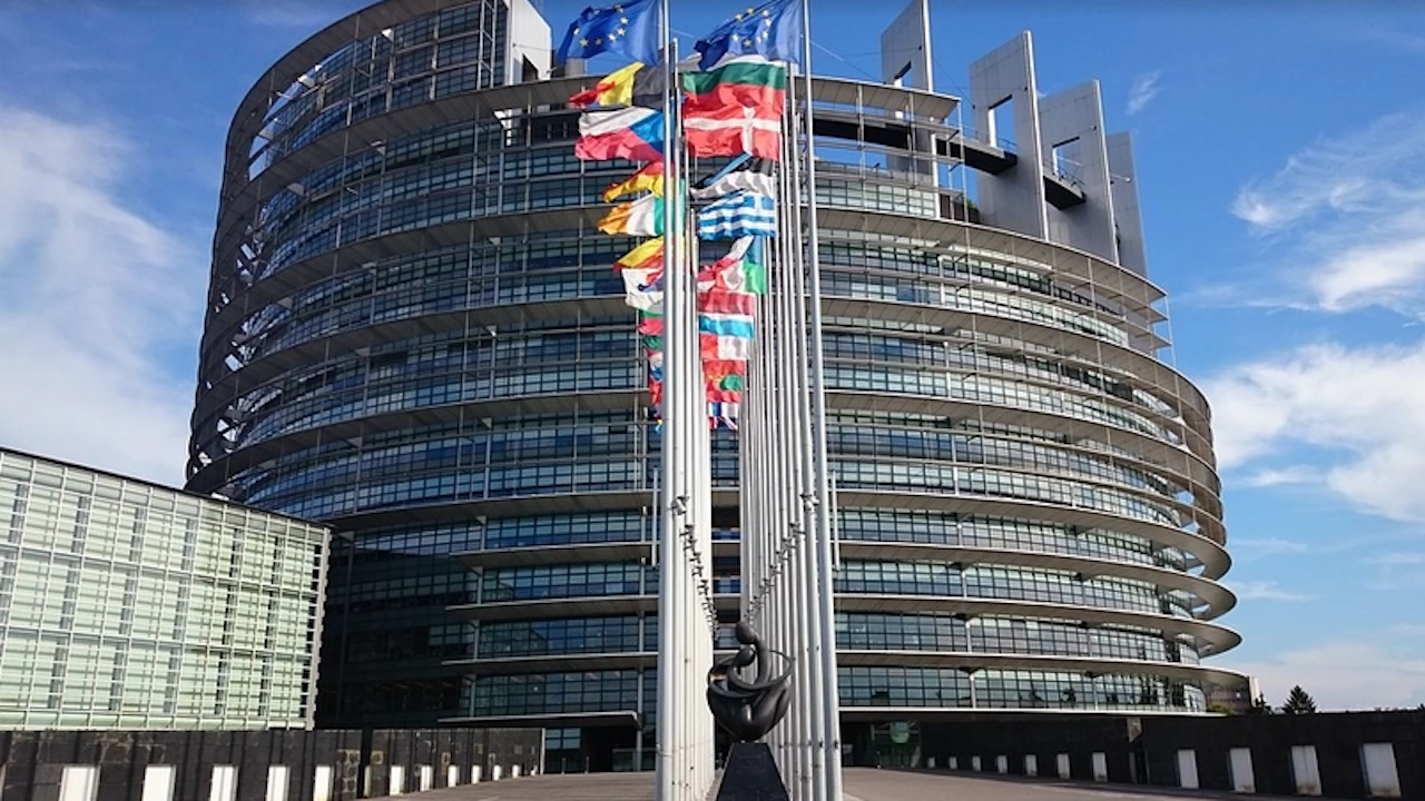 Европейската комисия съобщи че е решила днес да изпрати официално