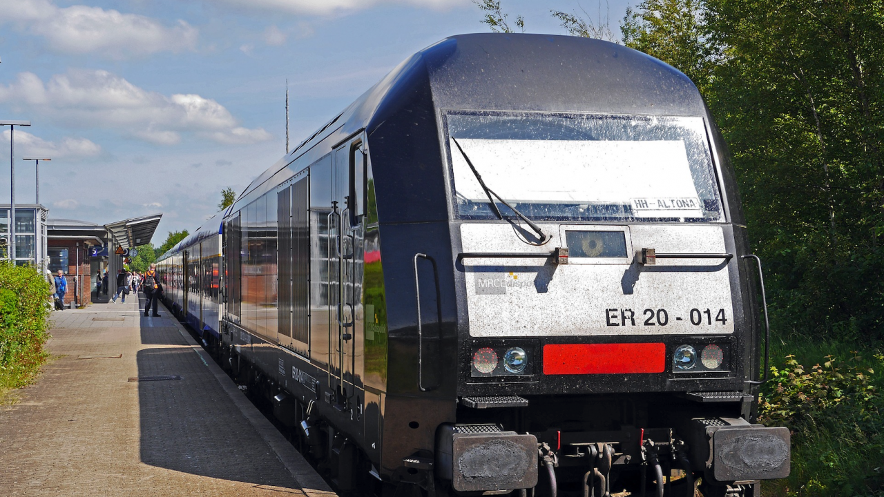 Ръководствата на БДЖ и CER обсъдиха приоритетите в развитието на жп транспорта