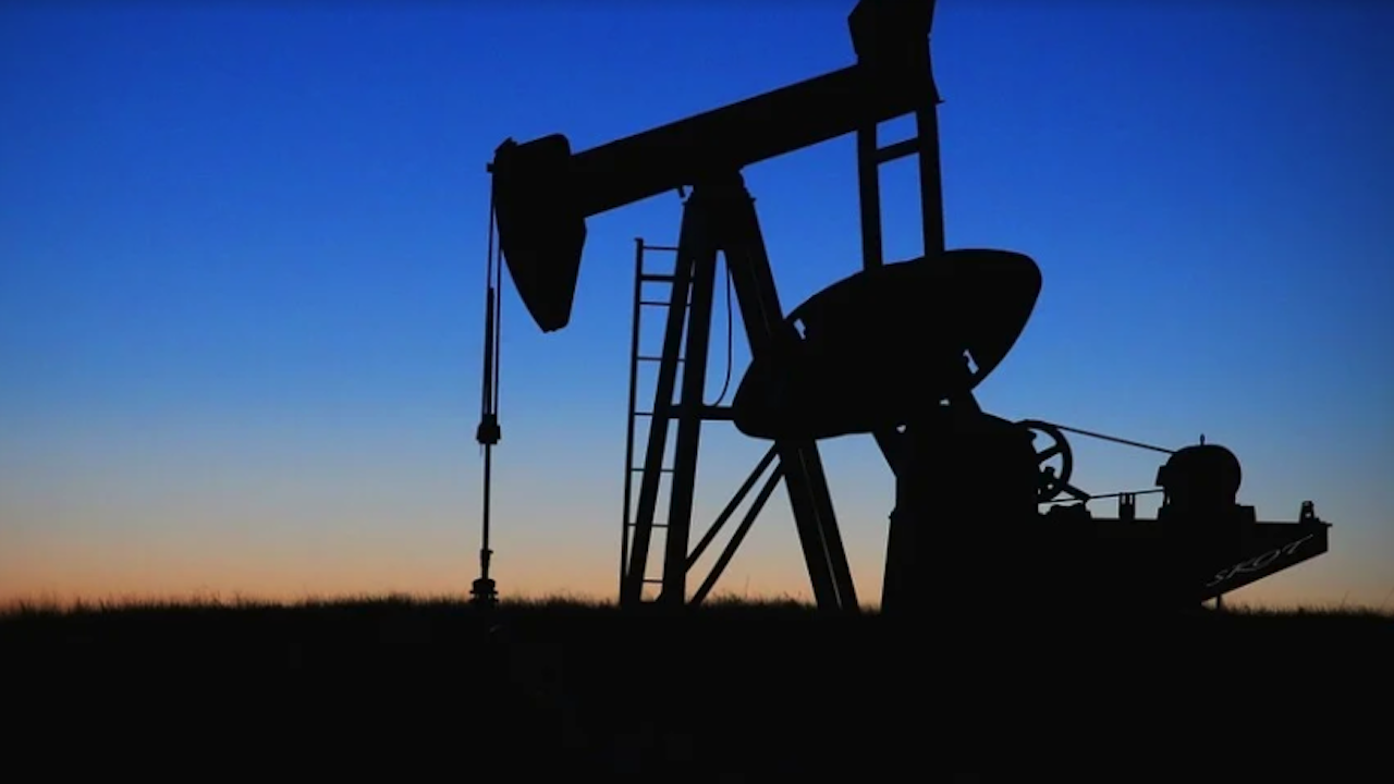 ОПЕК вдигна цената на петрола на над 95 долара за барел