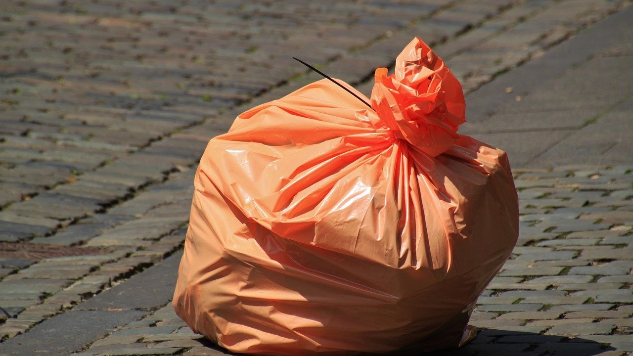 Добричката община открива мобилен пункт за опасни отпадъци съобщават от