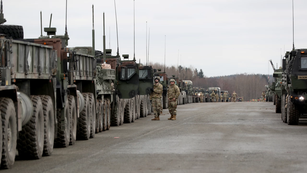 Близо 10 руски военни конвоя с едрогабаритни тежки и опасни