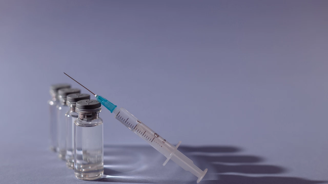 РЗИ Шумен организира  зелен коридор за поставяне на ваксини срещу COVID 19