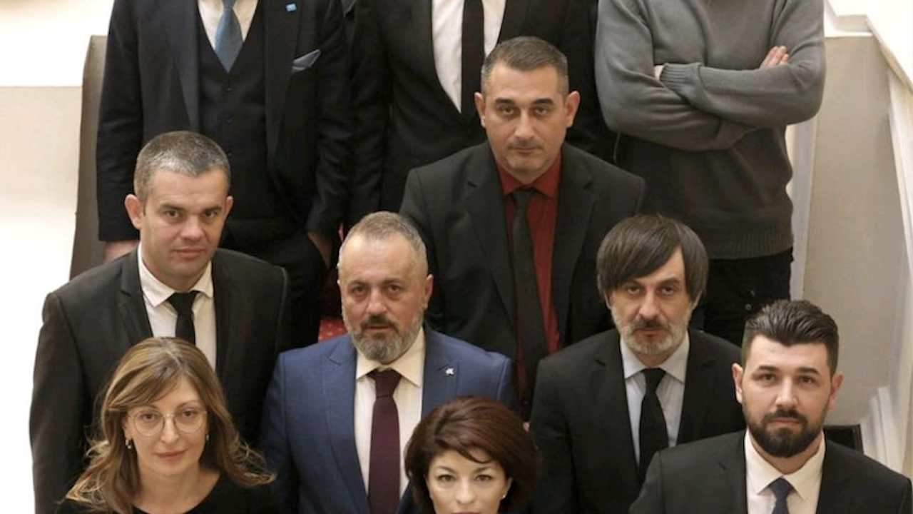  Депутати от ГЕРБ-СДС на среща с организации на българи в районен съд Македония 