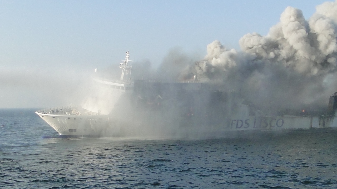 Всички огнища на пожара на борда на италианския ферибот Юрофери