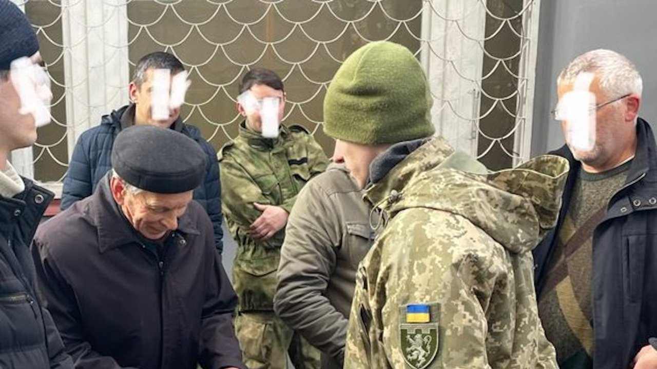  80-годишен дядо се причисли към украинската войска 