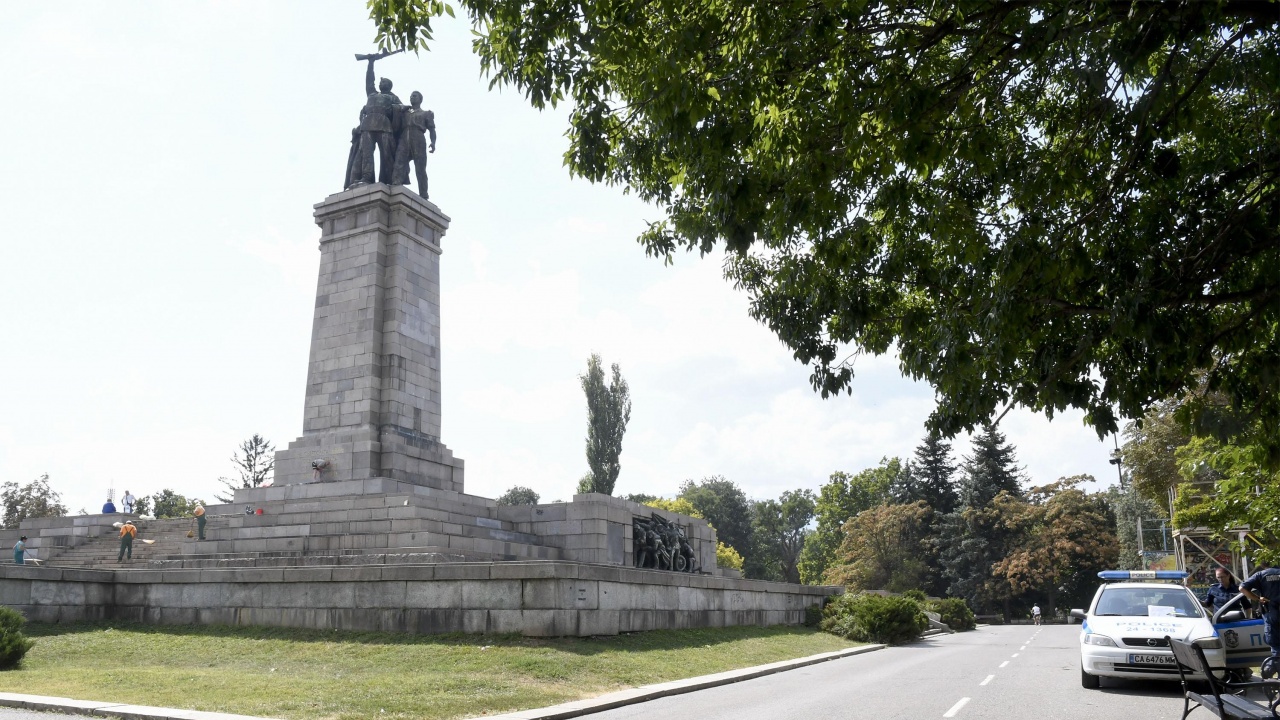 БСП: Войната срещу Паметника на Съветската армия е път към забрава на Втората световна война