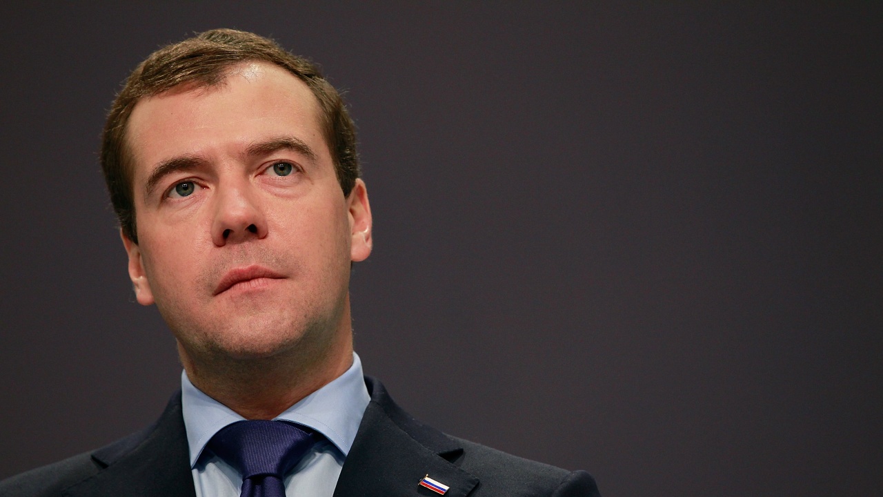  Медведев: Русия към този момент не се нуждае от дипломатически връзки със Запада след глобите против Москва 