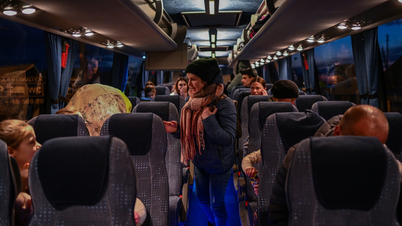  Два рейса със 77 български жители пътуват от Одеса към България 