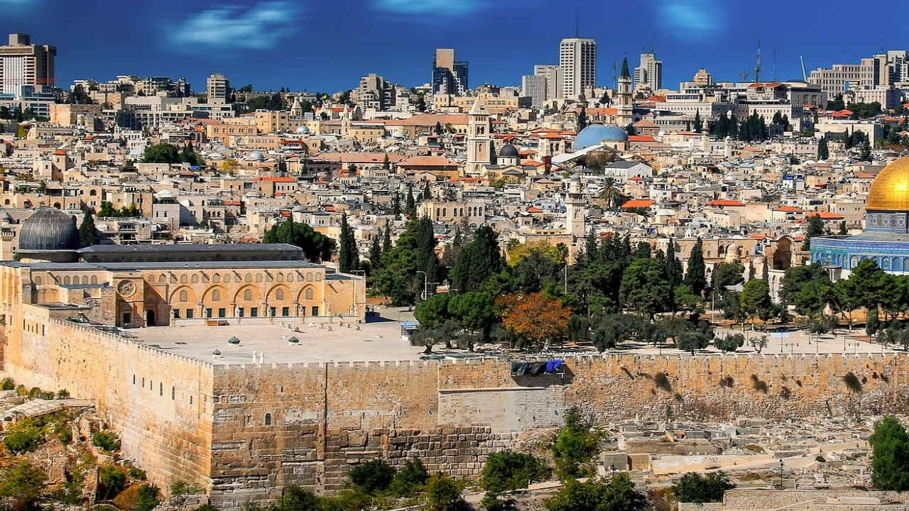 Израел ще разреши на неваксинирани туристи да влизат в страната