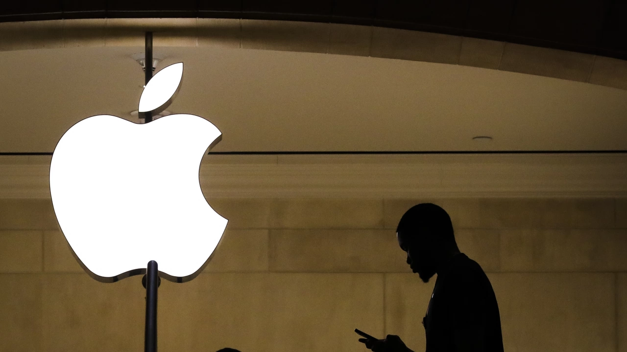 Въоръжено нападение в магазин на Епъл Apple в центъра на