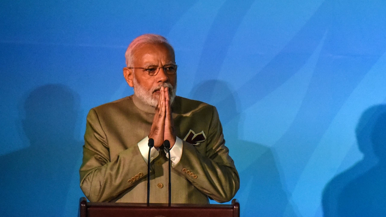 Индийският премиер Нарендра Моди призова в телефонен разговор късно снощи
