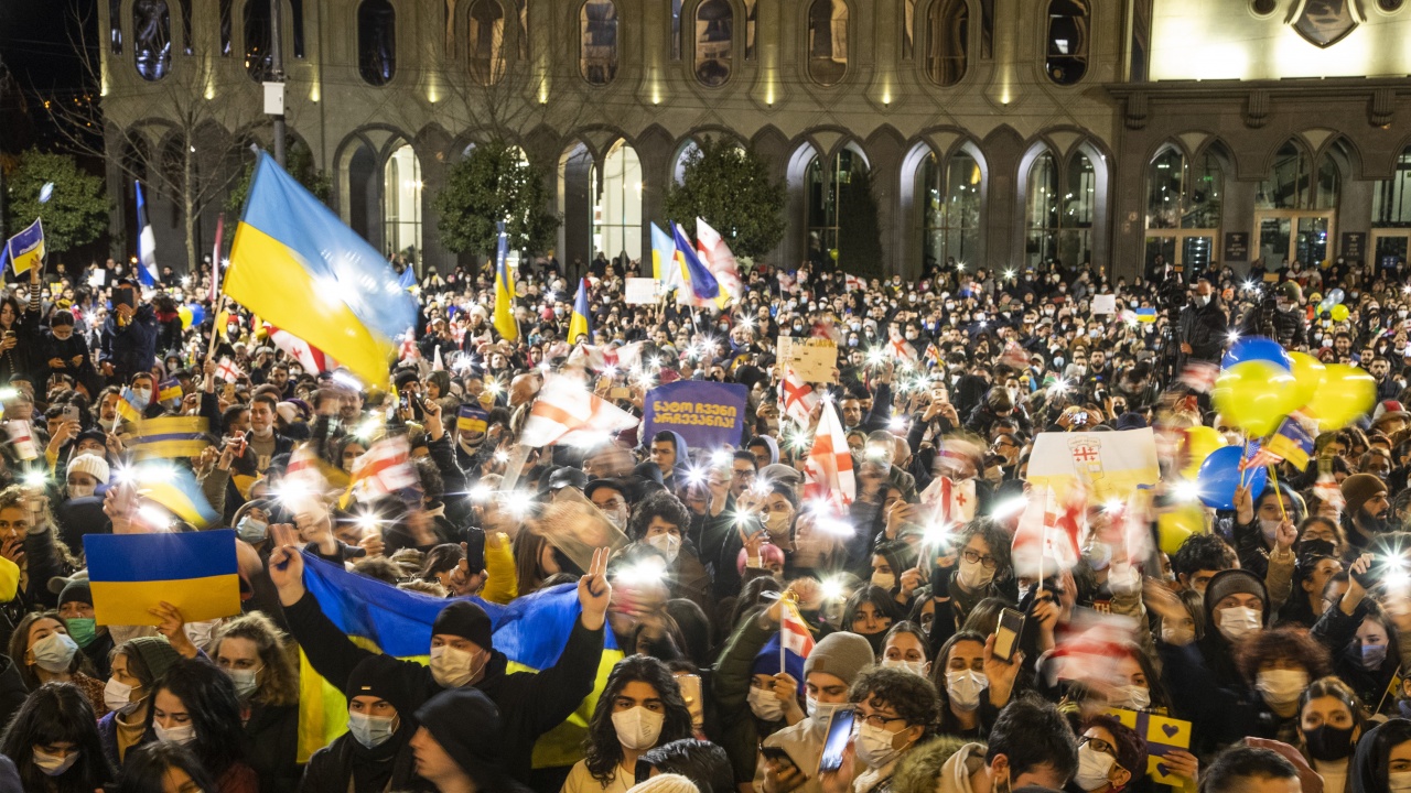 Стотици хиляди протестираха срещу Русия в редица европейски градове