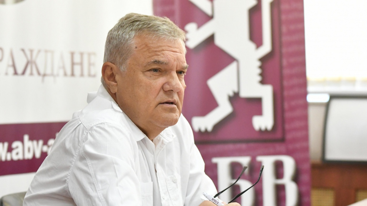 Румен Петков: Да искаш оставката на Янев е цинизъм