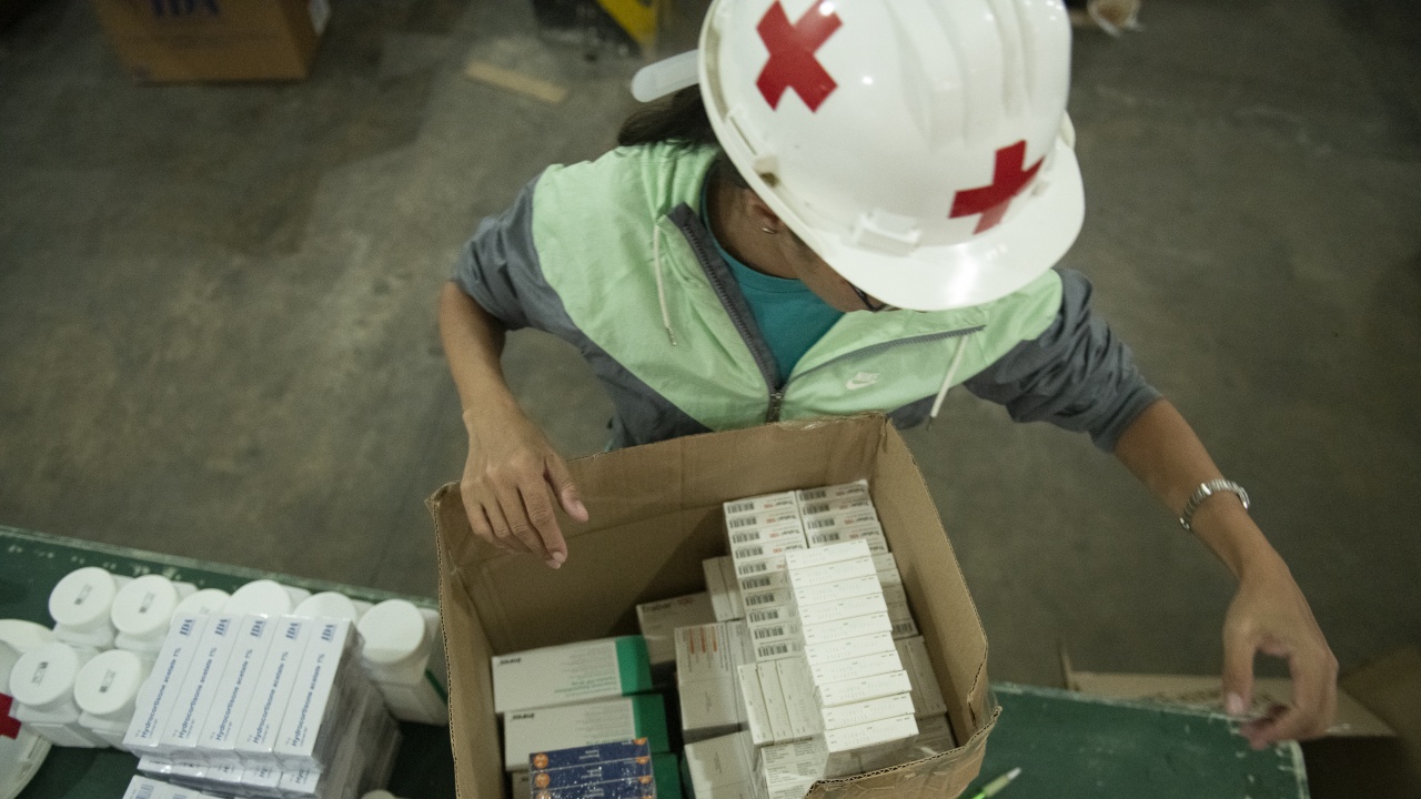 България изпраща хуманитарна помощ с лекарствени продукти и медицински консумативи за Украйна