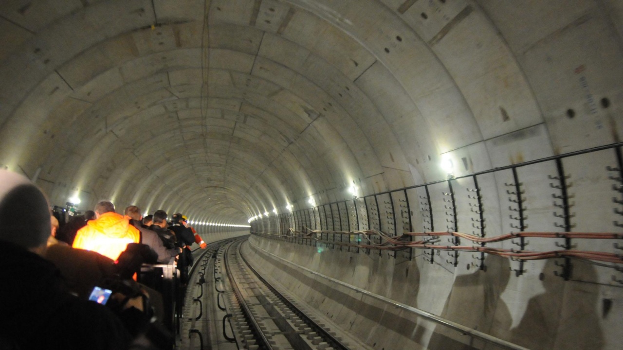 Софийското метро може да побере до 1 млн. души
