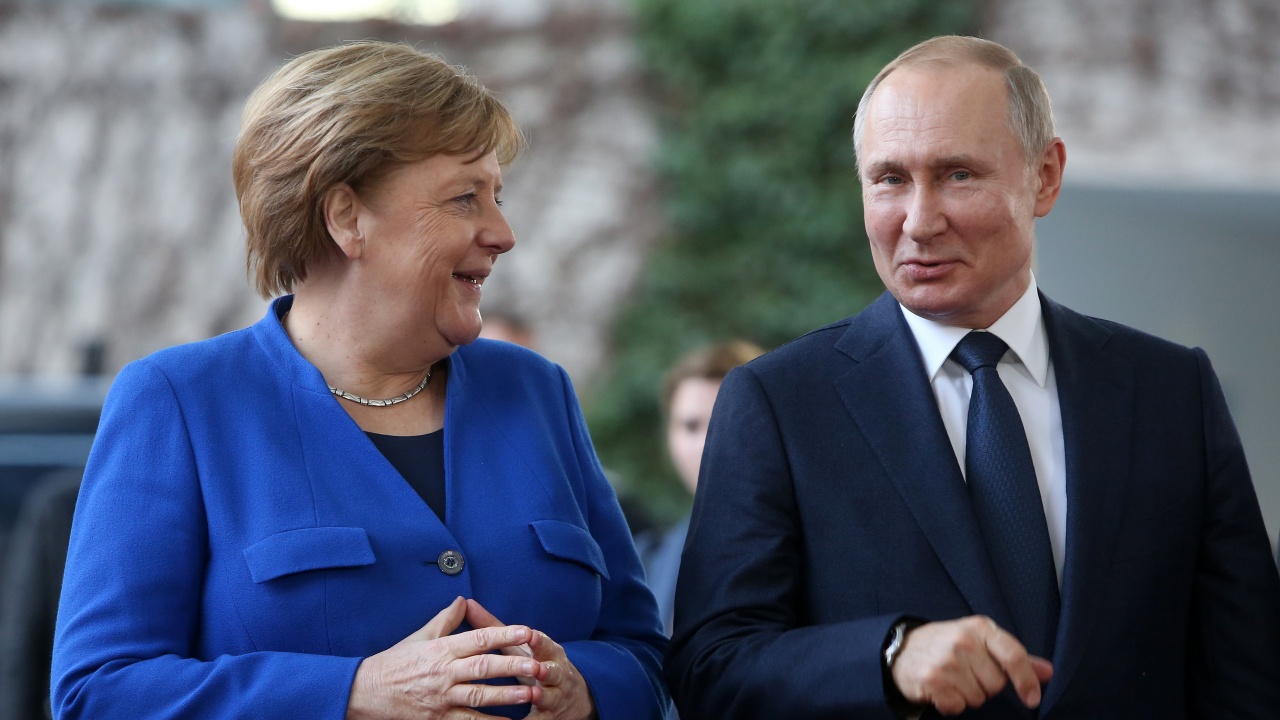 Матео Ренци предлага Ангела Меркел да посредничи с Русия