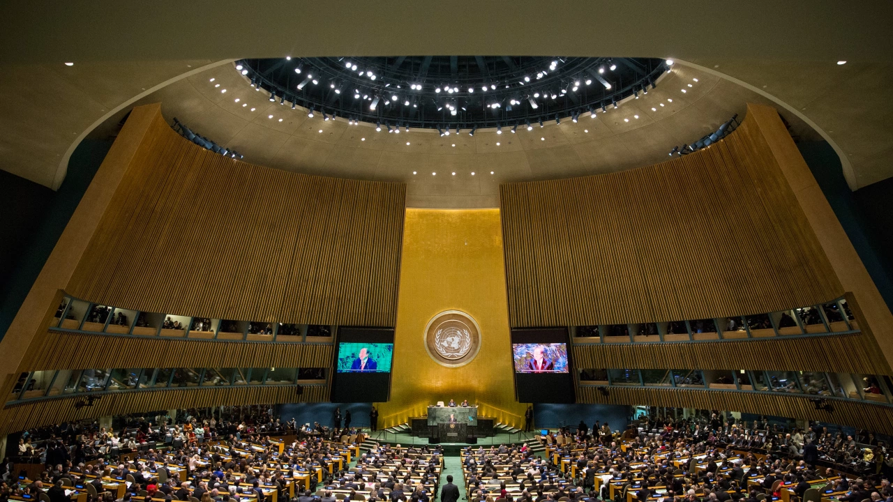 Общото събрание на ООН днес гласува с голямо мнозинство резолюция