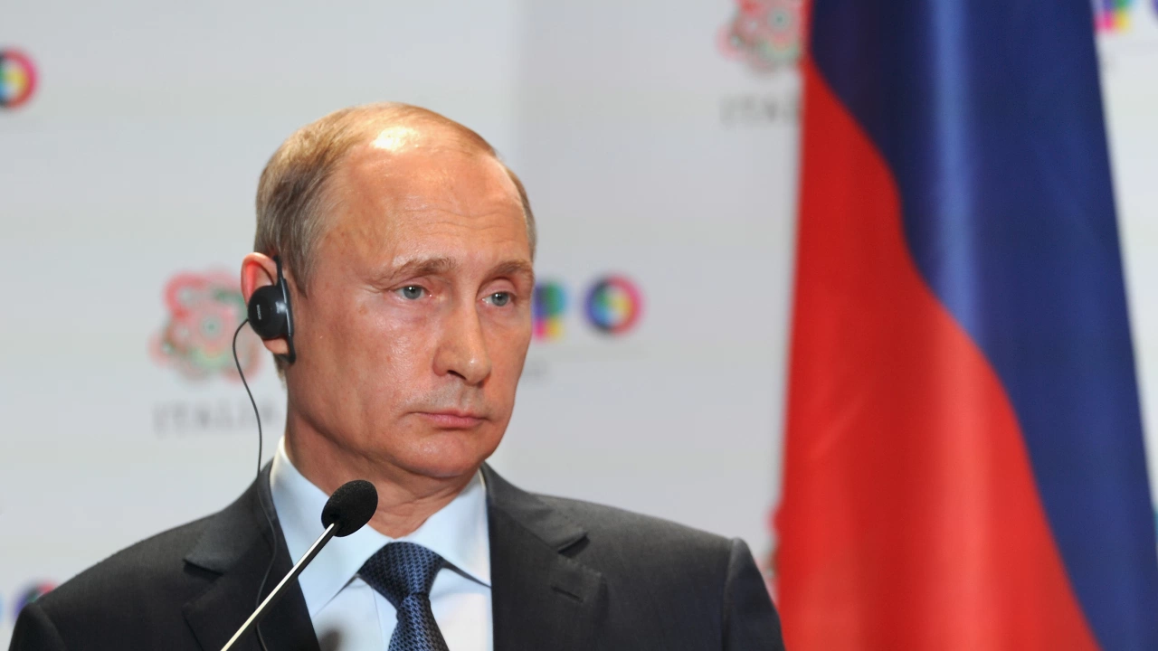 Руският президент Владимир Путин подписа закон който предвижда наказание до