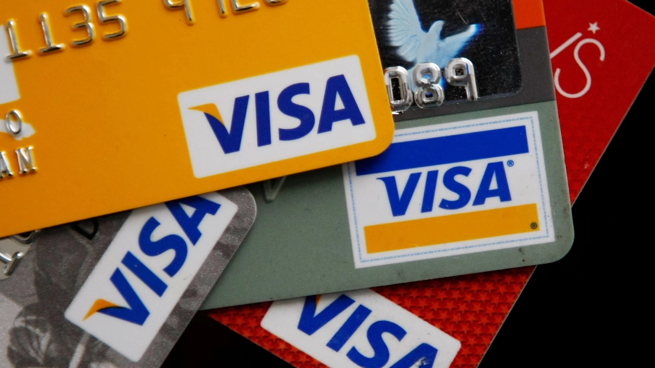 Световните гиганти на банковите карти Виза Visa и Мастъркард Mastercard