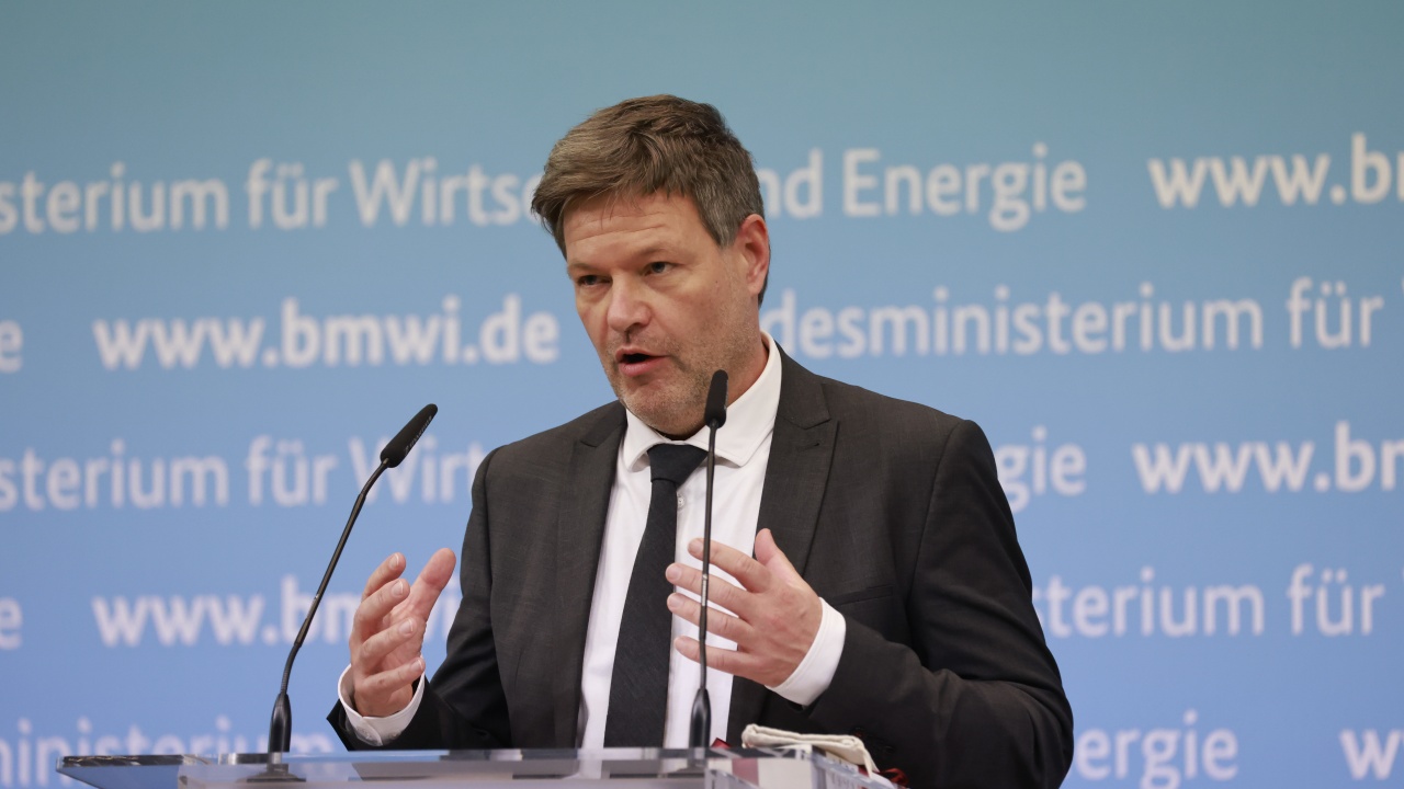 Германия се надява да изгради първият си терминал за втечнен газ до две години