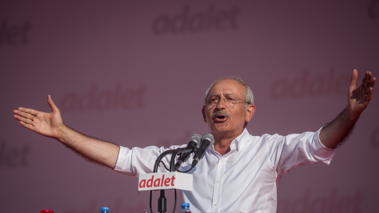 Кемал Кълъчдароглу обеща да възстанови действието на Истанбулската конвенция, ако дойде на власт