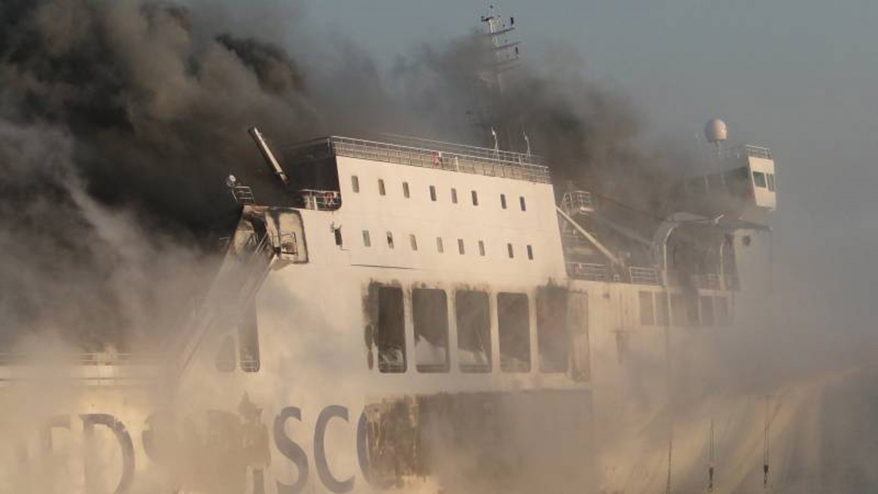 Загиналите на ферибота Euroferry Olympia станаха девет, след като гръцките власти