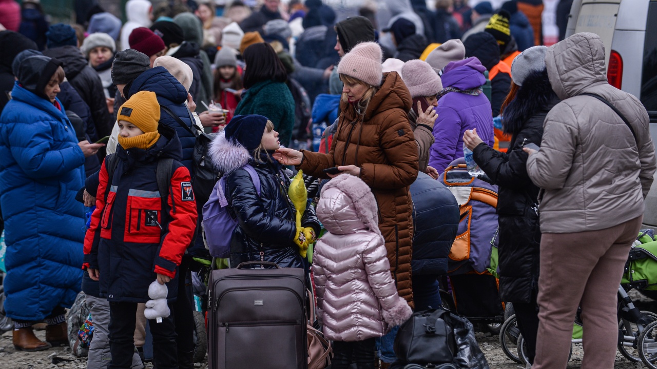 Хаос в Русе със 150 бежанци, които пристигнаха в града